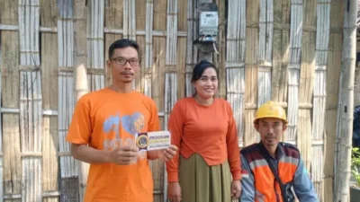 PJI Bojonegoro sukses menjalankan program sosial berupa pemasangan instalasi listrik gratis