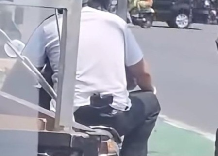Pembonceng motor yang terekam membawa benda mirip pistol di dongkelan bantul kamis 2782026 1787899906676